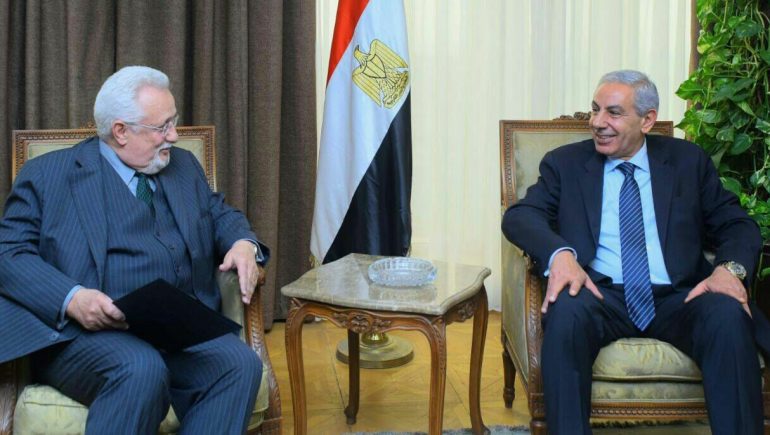 وزير الصناعة