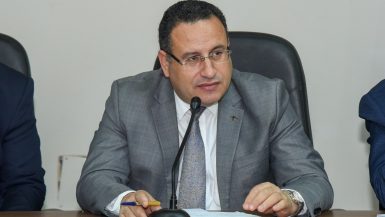 عبد العزيز قنصوة .. محافظ الاسكندرية
