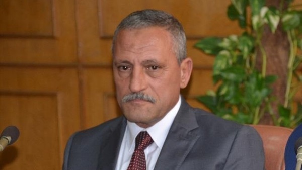 اللواء حمدي عثمان محافظ الإسماعيلية،