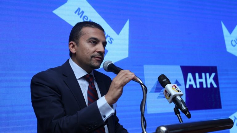 عماد غالى