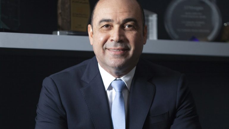 شريف علوى ؛ العربى الأفريقى ؛ العربى الإفريقى