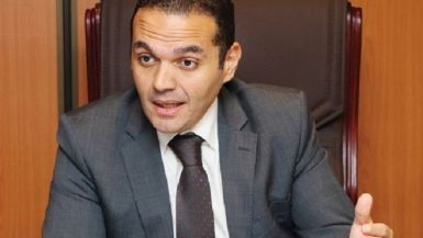 مدحت نافع