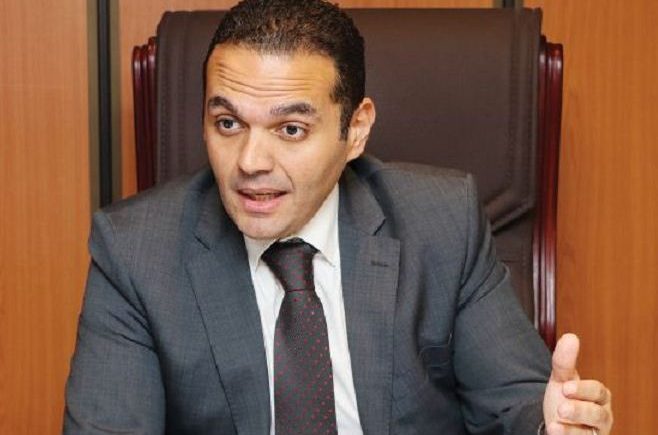 مدحت نافع