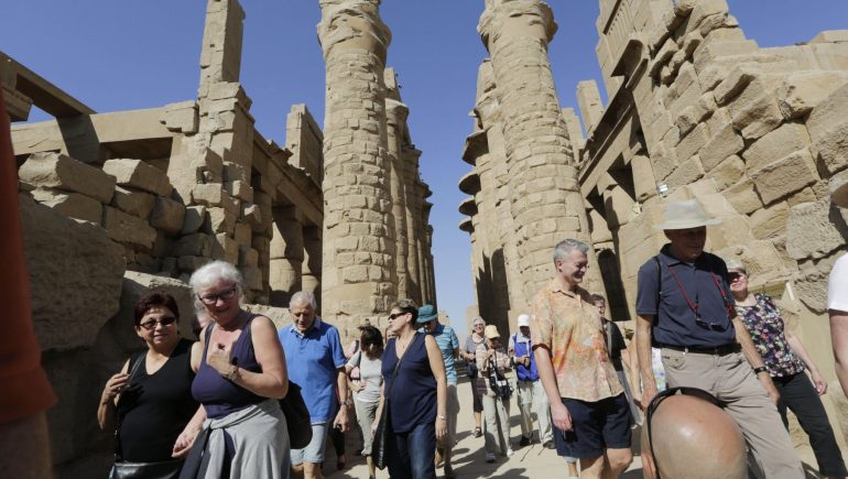 السياحة ؛ الآثار