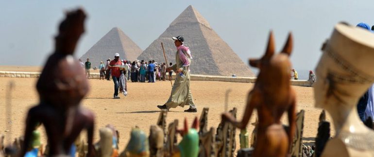 السياحة ؛ الآثار ؛ الأهرامات