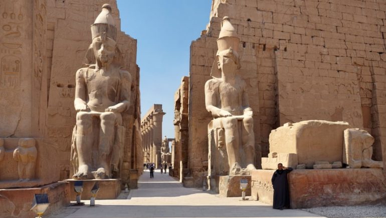 السياحة ؛ الآثار