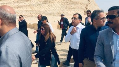 رئيس الوزراء يفتتح هرم زوسر