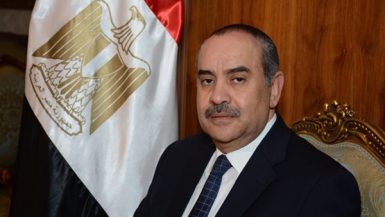 منار عنبة وزير الطيران