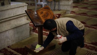 المسجد الأقصى ؛ فيروس كورونا