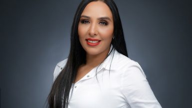 خلود العميان