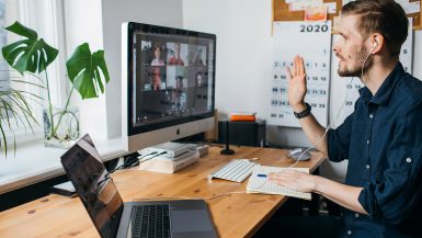استطلاع فوربس عن العمل من المنزل