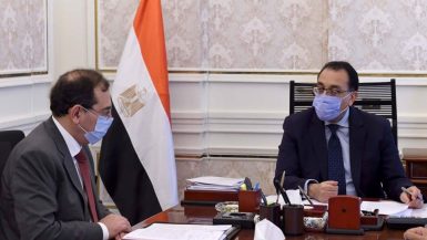 مصطفى مدبولى رئيس مجلس الوزراء و طارق الملا وزير البترول