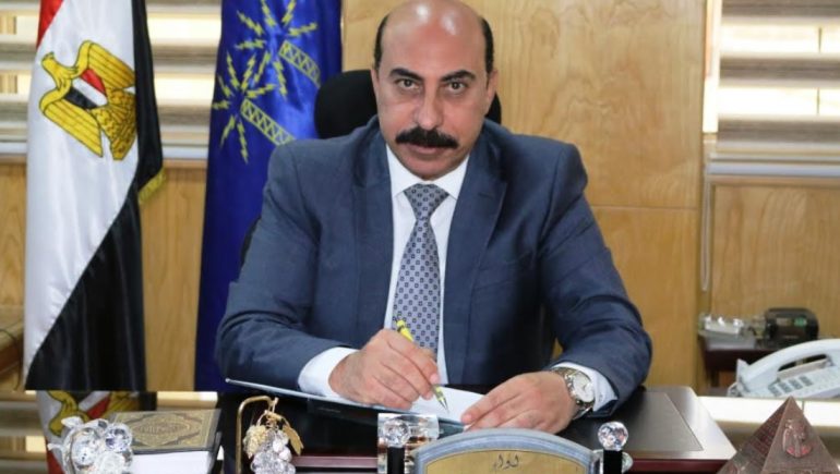 اشرف عطية محافظ اسوان