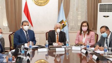 وزراء التعليم و التخطيط و القوى العاملة