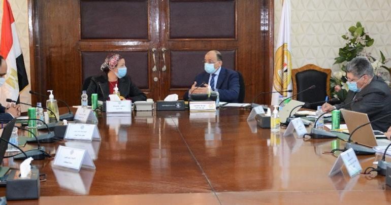 "البيئة" تنتهى من اللائحة التنفيذية لقانون تنظيم إدارة المخلفات