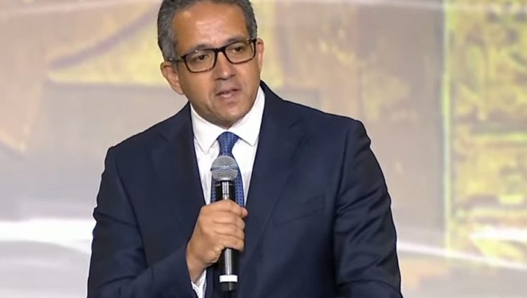 خالد العنانى