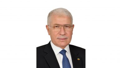 سيد فاروق ؛ المقاولون العرب