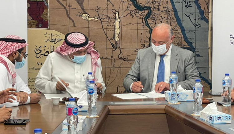 "القناة للسكر" توقع إتفاقية تمويل مع الصندوق السعودى للتنمية بقيمة 50 مليون دولار