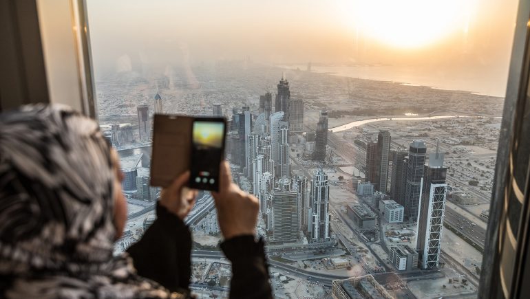 الإمارات الأولى عالمياً فى سرعة شبكات الهاتف المتحرك