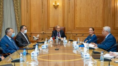 "وزير الإنتاج الحربى" يبحث مع "سفيرة كولومبيا" تعزيز العلاقات الاقتصادية والاستثمارية