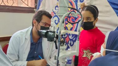 «صناع الخير» و«البنك الأهلى» يطلقان قافلتى عيون بالغربية والأقصر