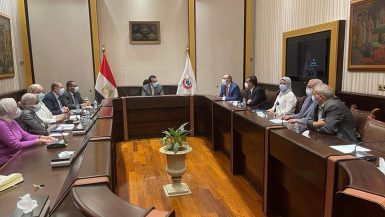 "عبد الغفار" يترأس اجتماع اللجنة العلمية المشتركة لمتابعة مستجدات متحور "أوميكرون"