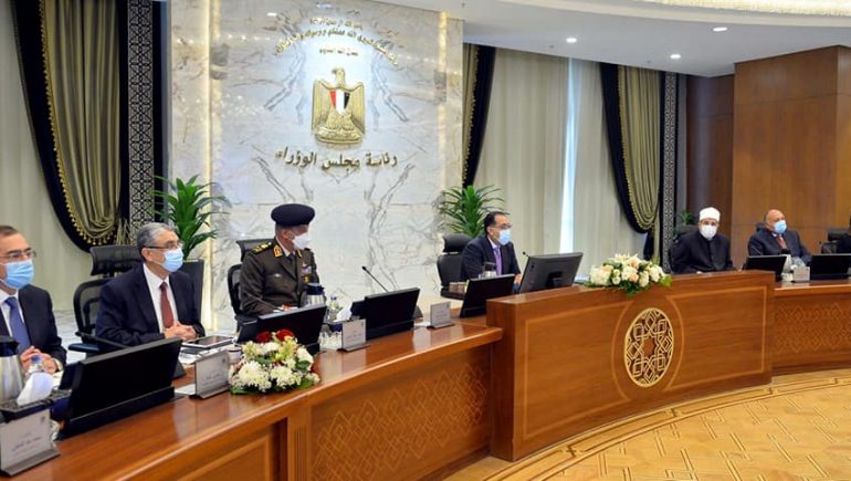 رئيس الوزراء: اجتماع الحكومة اليوم يأتى فى إطار الانتقال التدريجى للعمل من العاصمة الإدارية