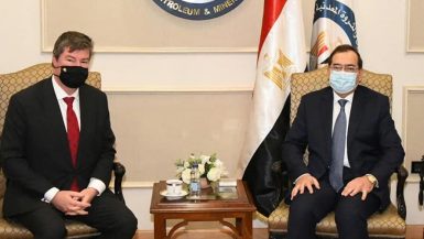 "الملا": نسعى لتطوير 12 ميناءً بتروليًا بالتعاون مع هيئة "أنتويرب"