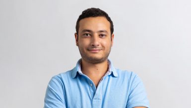 أنسى ساويرس رئيس مجلس إدارة "أوراسكوم المالية القابضة" المالكة لحصة الأغلبية فى "دوت لتطوير الإلكترونيات والمدفوعات الإلكترونية